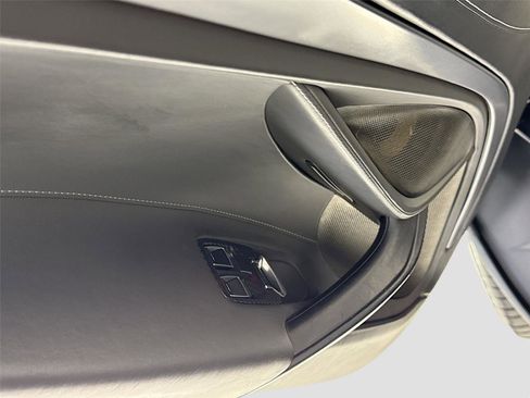 Used 2019 McLaren 720S image 12