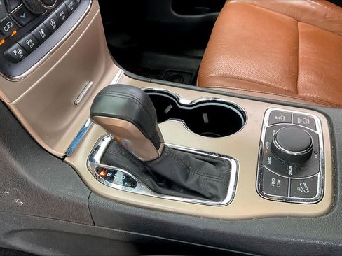 Used 2017 Jeep Grand Cherokee Summit AWD/4WD image 17