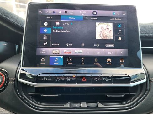 Used 2024 Jeep Compass Limited image 12