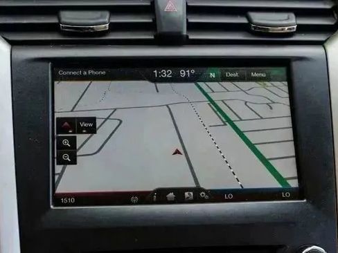 Used 2016 Ford Fusion SE w/ Equipment Group 502A FWD image 27