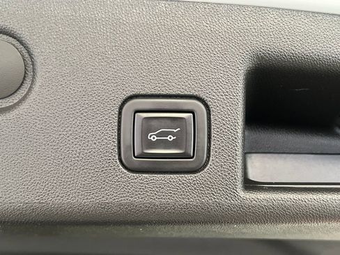 Used 2023 Chevrolet Equinox RS AWD/4WD image 45