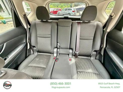 Used 2019 Nissan Rogue SV AWD/4WD image 9