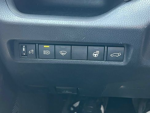 Used 2022 Toyota RAV4 XLE w/ Convenience Package AWD/4WD image 18