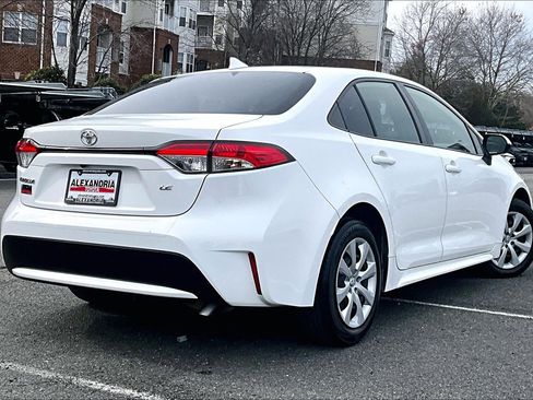 Used 2022 Toyota Corolla LE image 12
