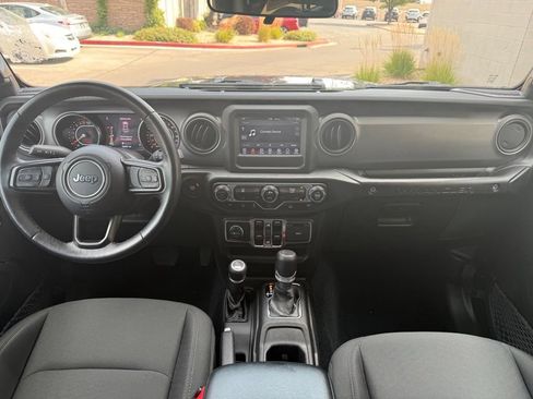 Used 2022 Jeep Wrangler Unlimited Sport AWD/4WD image 15