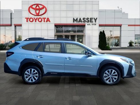 Used 2025 Subaru Outback Premium w/ Popular Package #1A AWD/4WD image 2