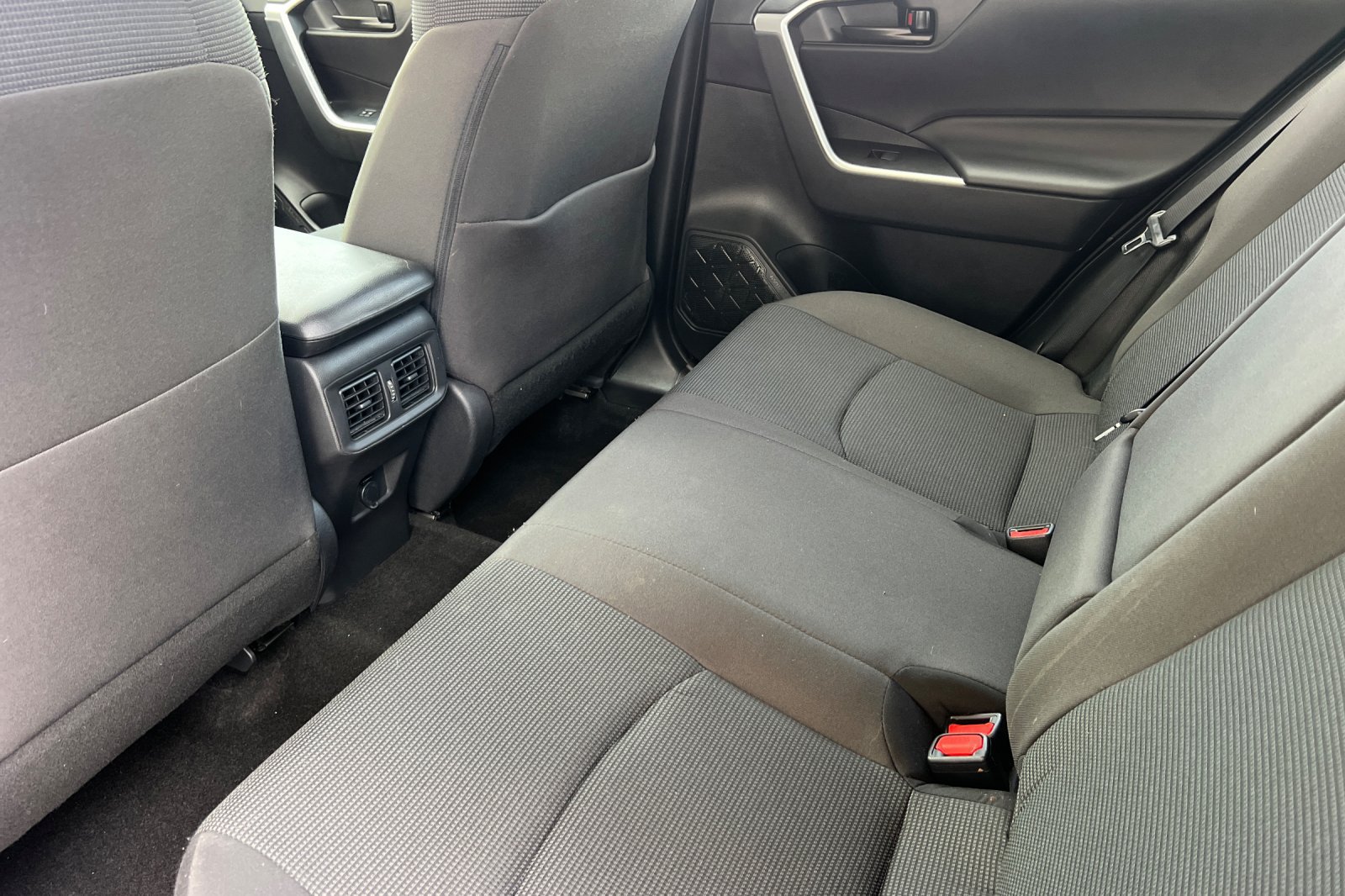 Certified 2023 Toyota RAV4 LE AWD/4WD image 12