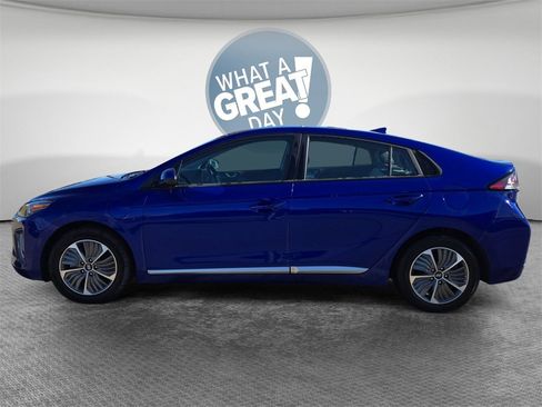 Used 2022 Hyundai Ioniq SE image 7
