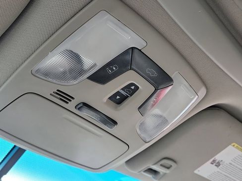 Used 2016 Toyota Sienna XLE image 23