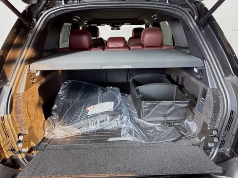 New 2026 Land Rover Range Rover SE image 28