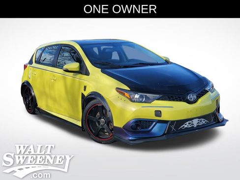 Used 2016 Scion iM image 1