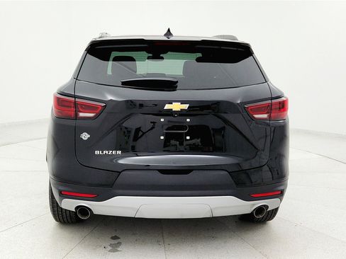 Used 2023 Chevrolet Blazer LT w/ Convenience Package image 3