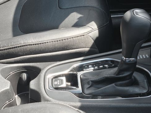 Used 2020 Jeep Cherokee Limited AWD/4WD image 21