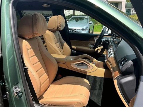 Certified 2026 Mercedes-Benz GLS 580 4MATIC image 7
