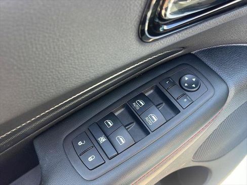 Certified 2025 Dodge Durango R/T w/ Blacktop Package AWD/4WD image 18
