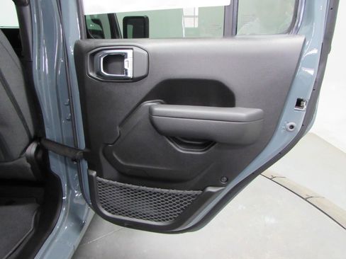 New 2026 Jeep Gladiator Sport AWD/4WD image 18