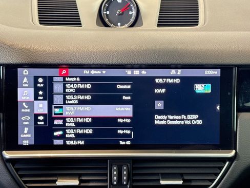 Used 2021 Porsche Cayenne image 15