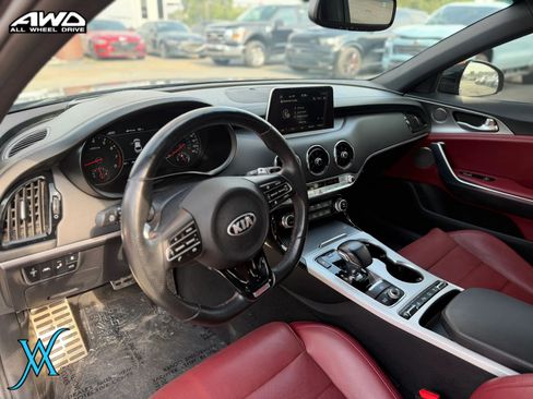 Used 2019 Kia Stinger GT2 AWD/4WD image 13