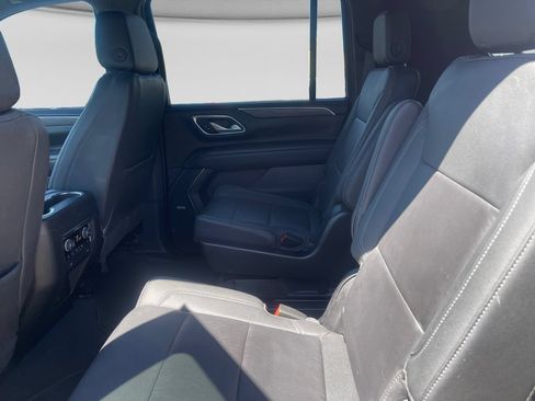 Used 2022 Chevrolet Suburban Z71 w/ Luxury Package AWD/4WD image 14