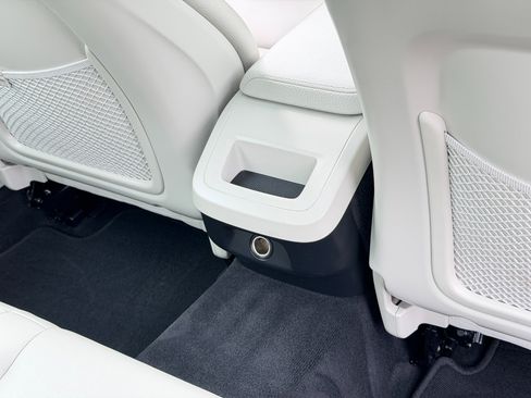 Used 2020 Volvo S60 T5 Momentum w/ Protection Package image 36