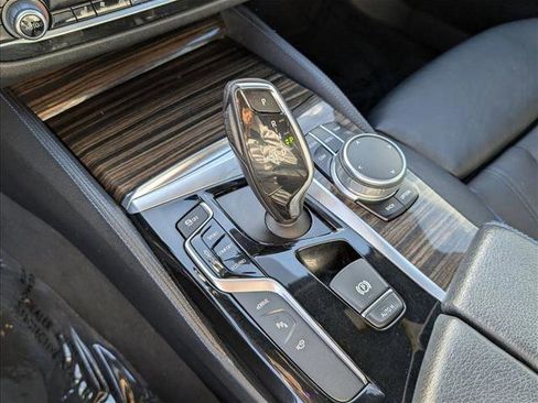 Used 2018 BMW 530e image 11