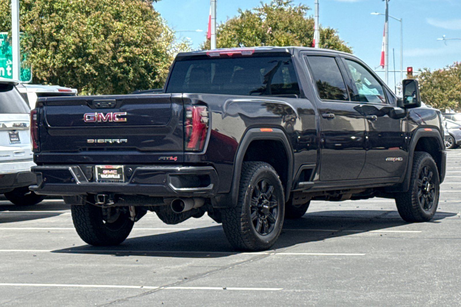 Used 2026 GMC Sierra 2500 AT4 AWD/4WD image 5