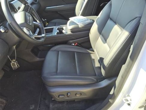 Used 2024 GMC Acadia Elevation FWD image 7