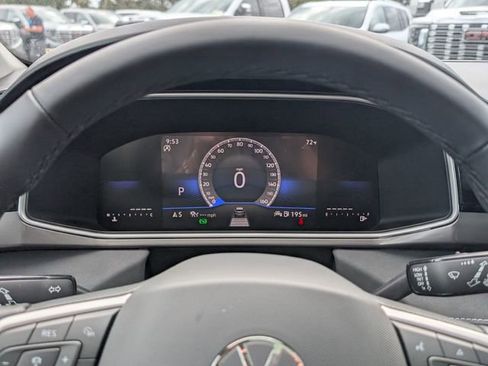 New 2026 Volkswagen Taos SE FWD image 21