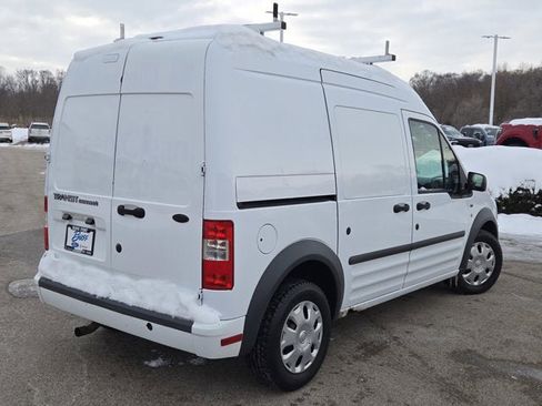 Used 2010 Ford Transit Connect XLT image 9