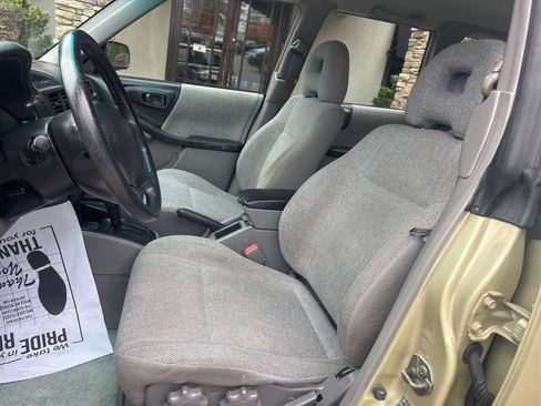 Used 2001 Subaru Forester L AWD/4WD image 9