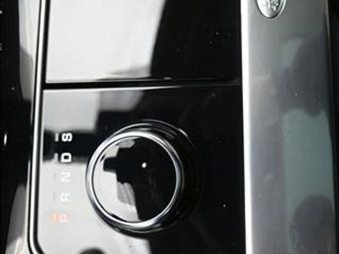 Used 2020 Land Rover Range Rover Velar S image 18