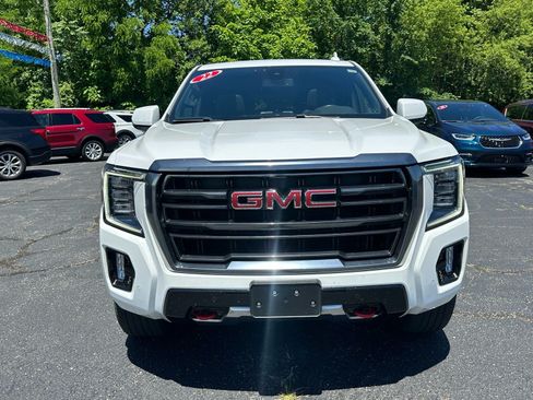 Used 2022 GMC Yukon XL AT4 AWD/4WD image 2