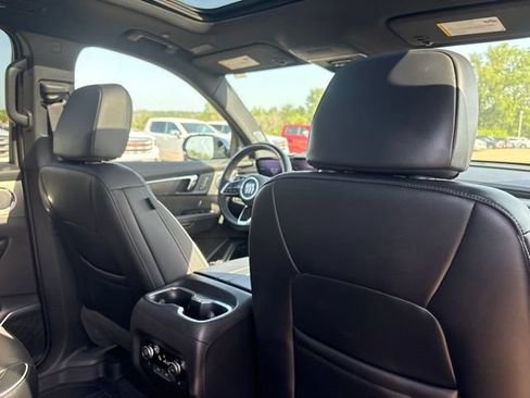 Used 2026 Buick Enclave Avenir w/ Super Cruise Package AWD/4WD image 43