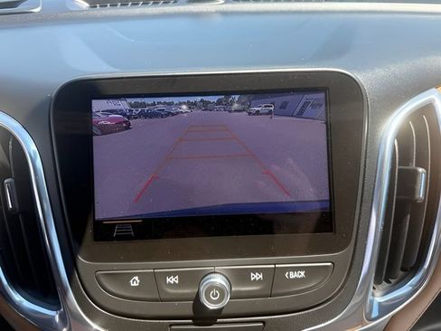 Used 2020 Chevrolet Equinox Premier AWD/4WD image 18