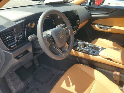 Used 2024 Lexus NX 250 NX 250 w/ Towing Package (2000 Lbs) image 16