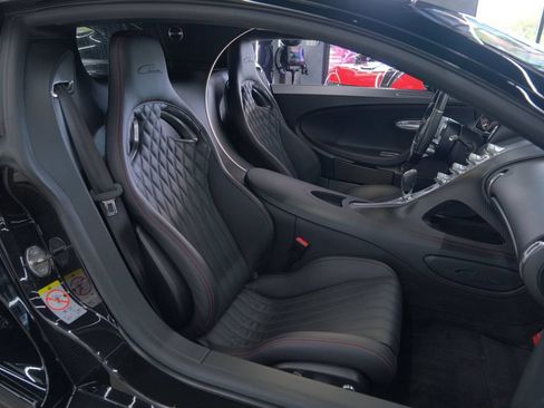 Used 2018 Bugatti Chiron AWD/4WD image 18