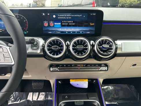 New 2026 Mercedes-Benz GLB 250 image 30