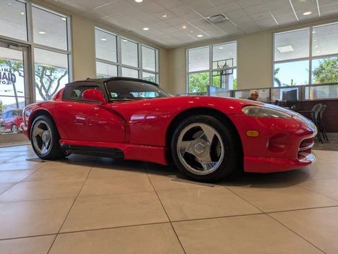 Used 1993 Dodge Viper RT/10 image 2