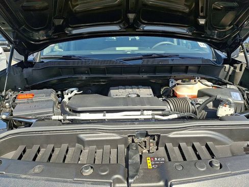Used 2021 Chevrolet Silverado 1500 Custom AWD/4WD image 28
