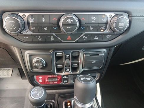 New 2026 Jeep Wrangler Unlimited Rubicon image 54