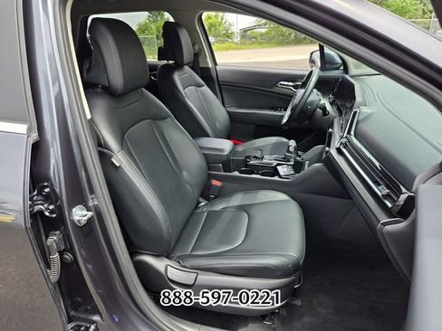 Used 2023 Kia Sportage EX FWD image 19