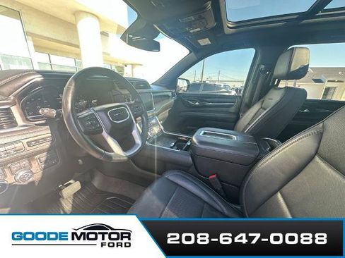 Used 2023 GMC Yukon XL Denali w/ Max Trailering Package AWD/4WD image 10