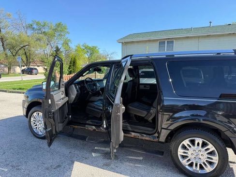 Used 2014 Ford Expedition EL Limited w/ Equipment Group 301A AWD/4WD image 9