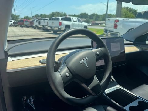 Used 2021 Tesla Model 3 Long Range AWD/4WD image 13