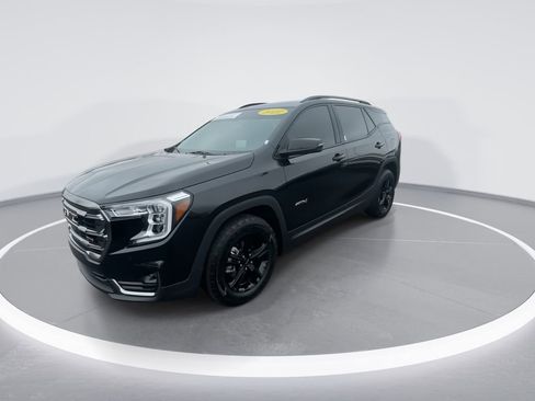 Used 2022 GMC Terrain AT4 w/ Infotainment Package II image 4