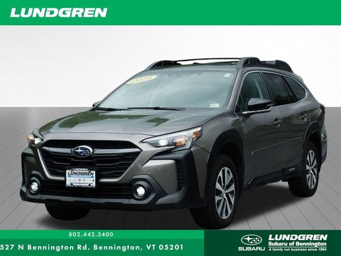 Used 2024 Subaru Outback Premium AWD/4WD image 31