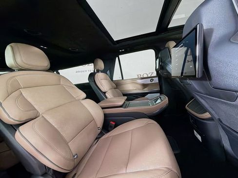 New 2025 Lincoln Navigator L Black Label AWD/4WD image 31