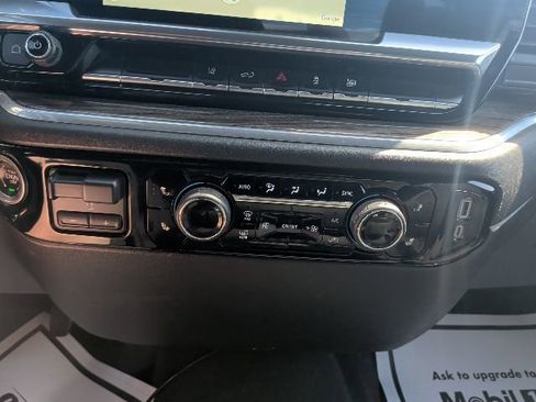 Used 2024 Chevrolet Silverado 2500 LT w/ Convenience Package image 19