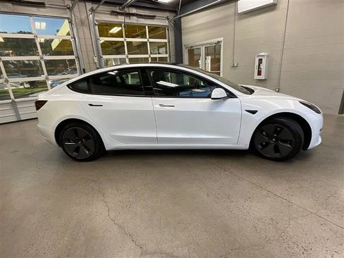Used 2022 Tesla Model 3 Long Range image 6