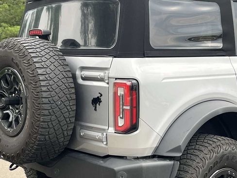 Used 2022 Ford Bronco Wildtrak AWD/4WD image 19